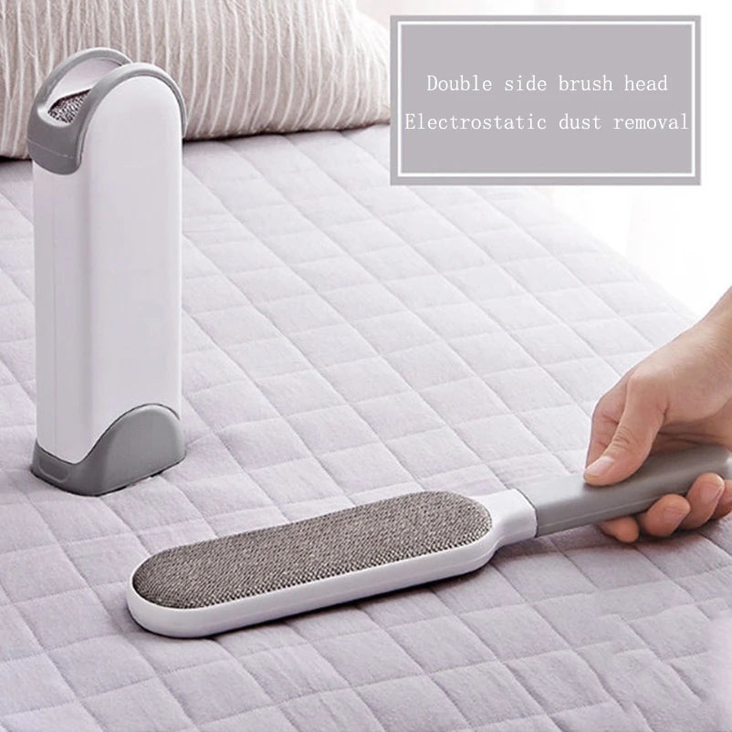 Double-Sided Pet Hair Remover Brush Reusable Static Lint Brush Manual Self-Cleaning Fur Dust Remover for Clothes Sofa