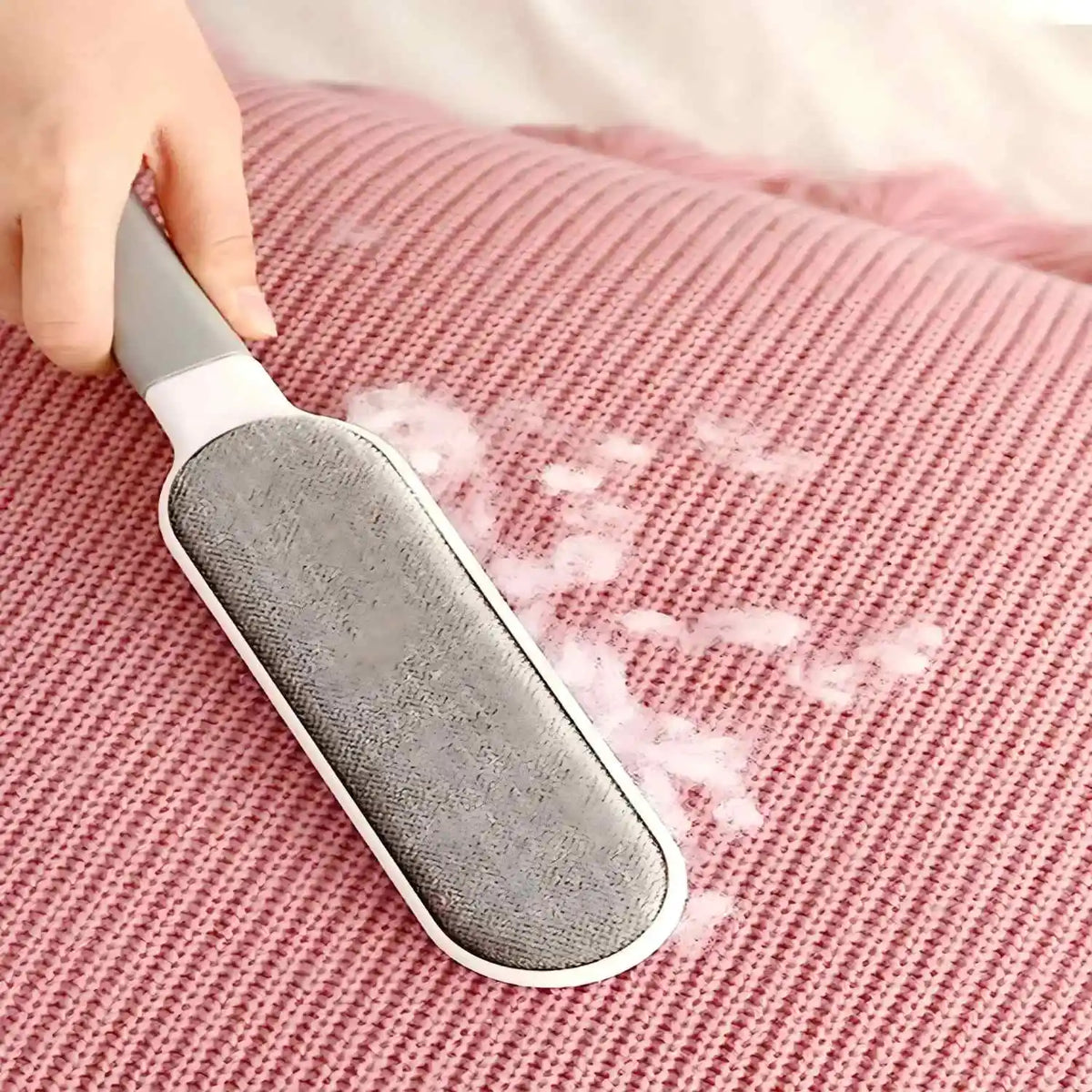 Double-Sided Pet Hair Remover Brush Reusable Static Lint Brush Manual Self-Cleaning Fur Dust Remover for Clothes Sofa